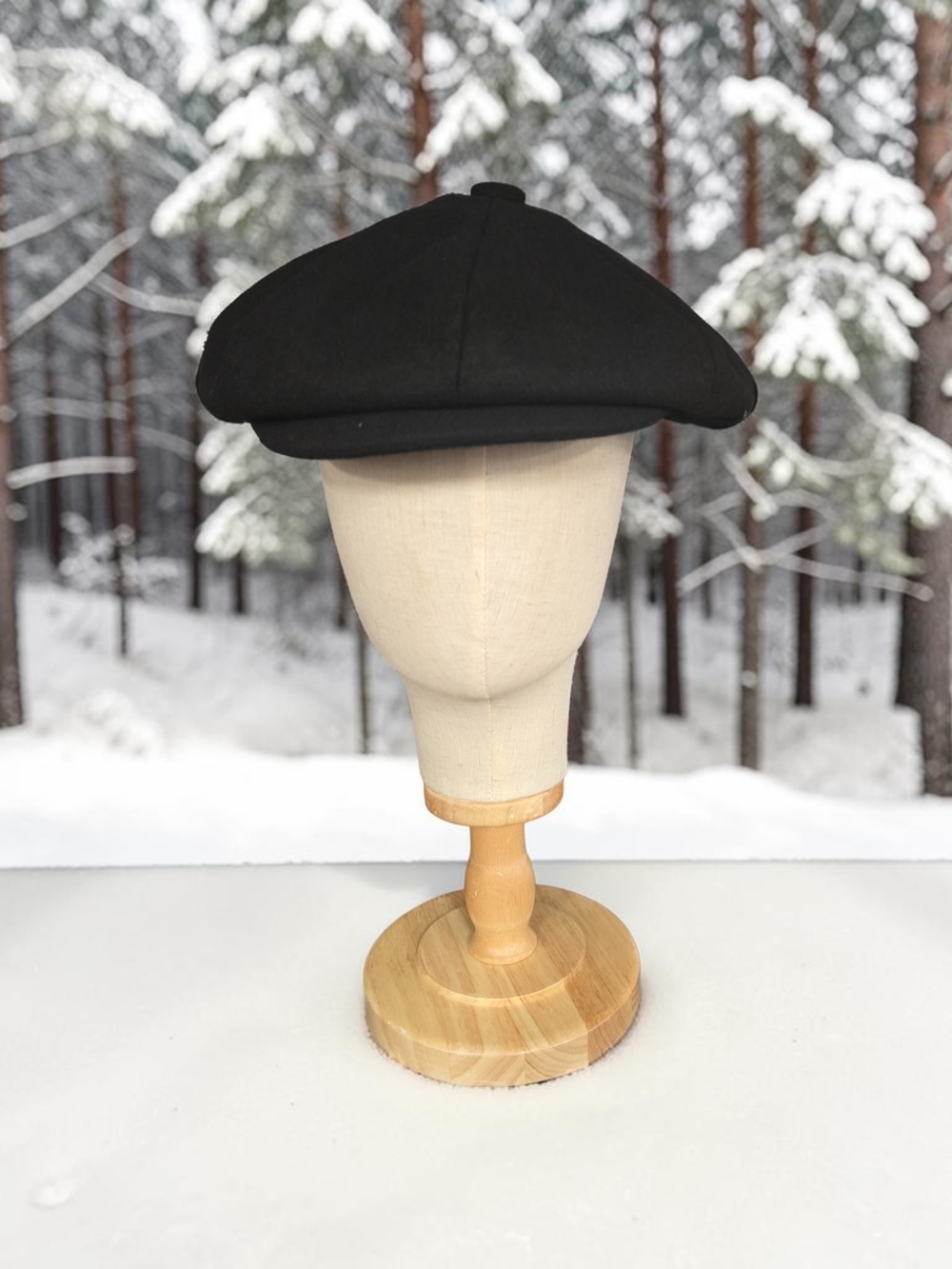 MONTIQUE CLASSIC  BLACK 8- PANEL NEWSBOY CAP. H98